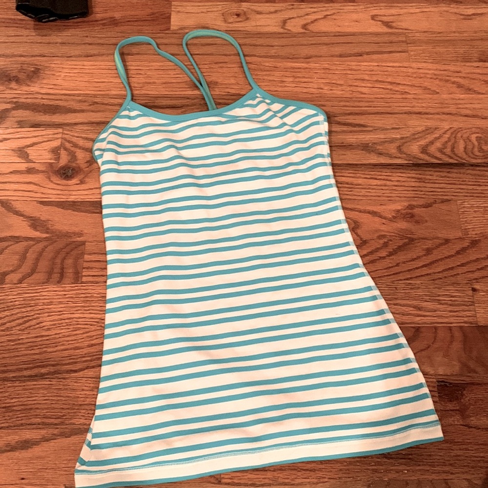 Lululemon y tank